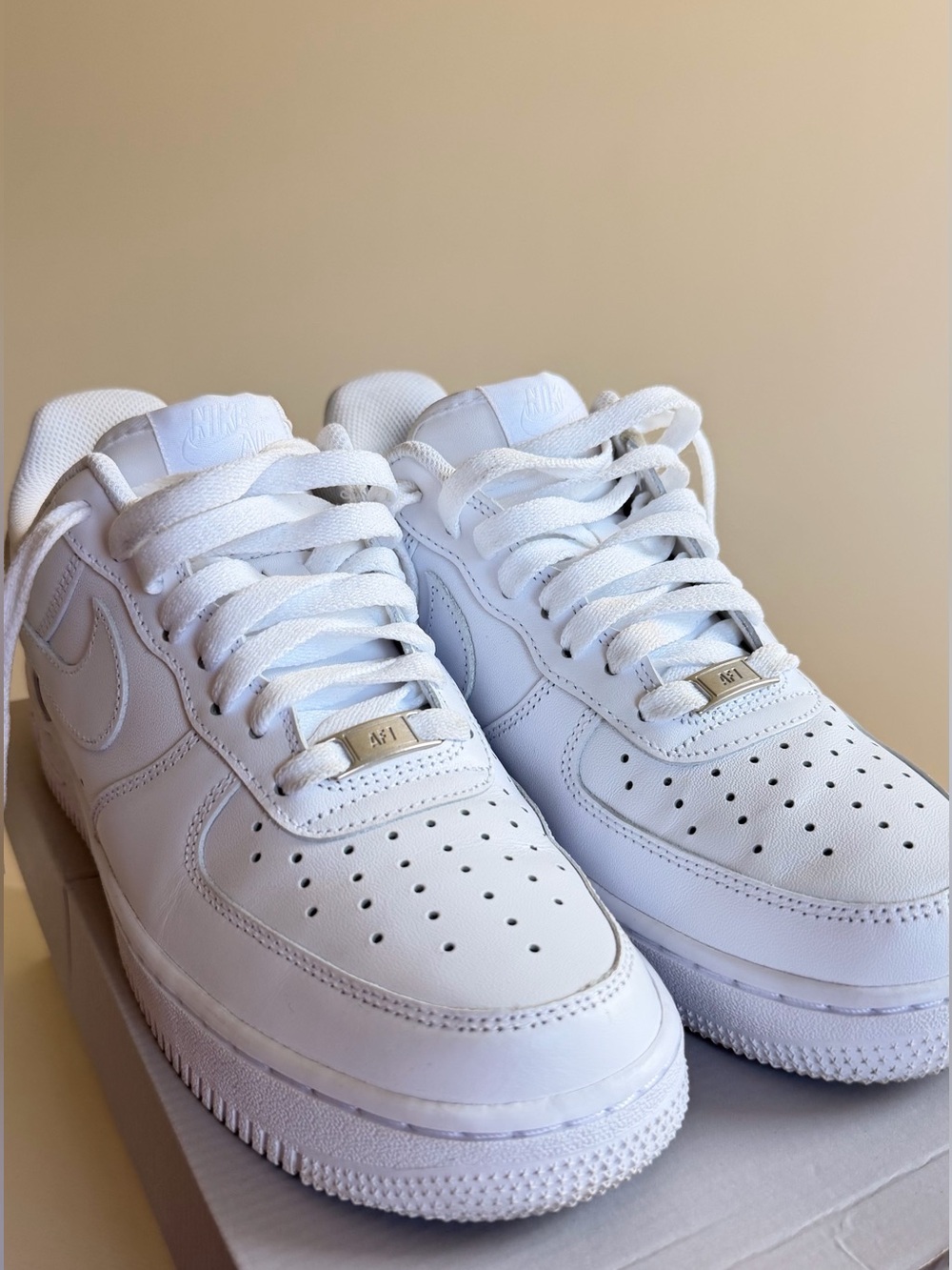 Nike Women’s Air Force 1 07